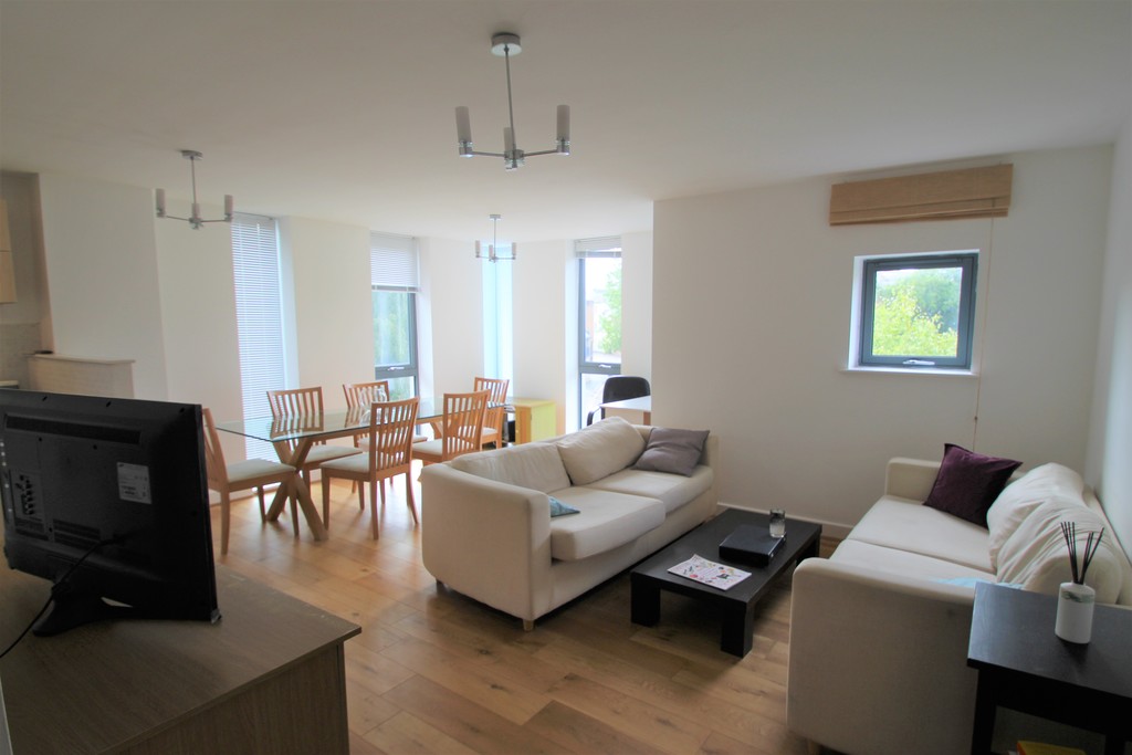 2 bed Apartment for rent in Oxfordshire. From Martin & Co - Oxford