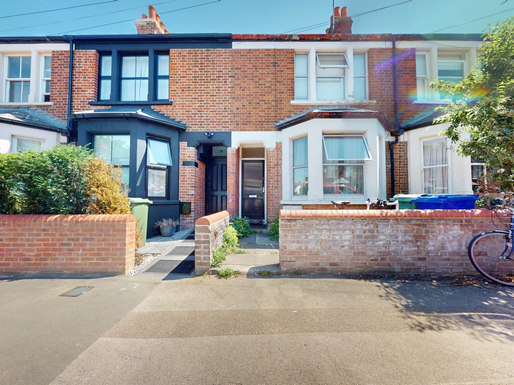 3 bed Mid Terraced House for rent in Oxfordshire. From Martin & Co - Oxford