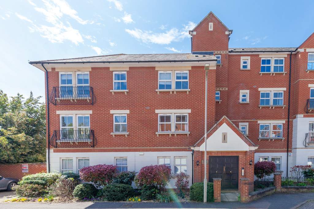 2 bed Apartment for rent in Oxfordshire. From Martin & Co - Oxford