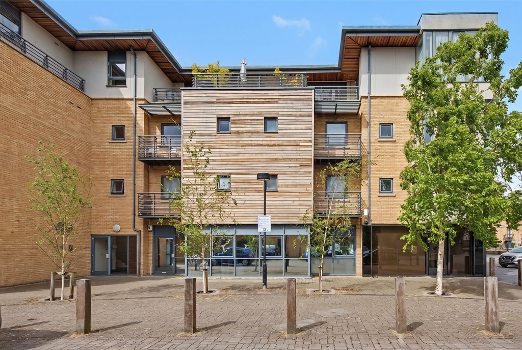2 bed Apartment for rent in Oxford. From Martin & Co - Oxford