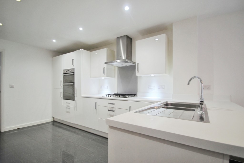 4 bed Town House for rent in Oxfordshire. From Martin & Co - Oxford 4 bed Town House for rent in Oxfordshire. From Martin & Co - Oxford