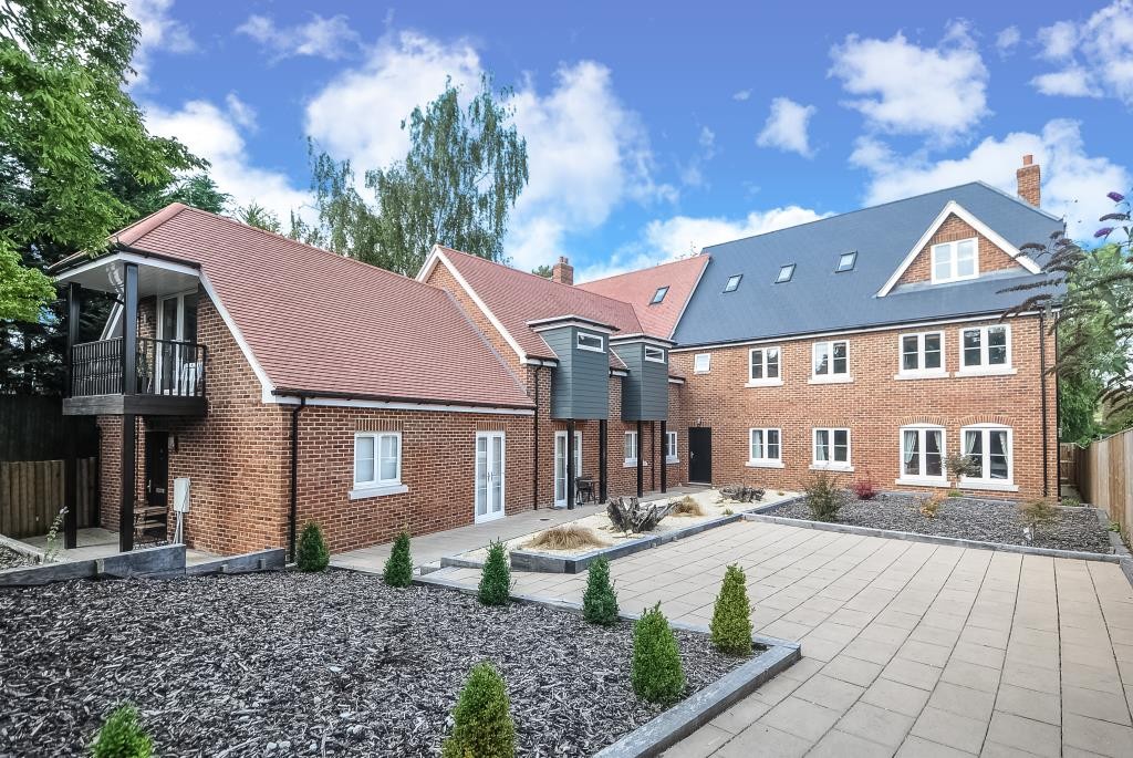 3 bed Apartment for rent in Chawley. From Martin & Co - Oxford