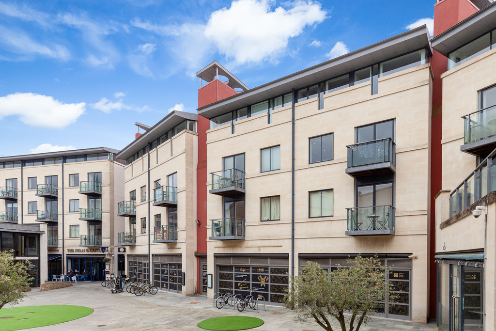 2 bed Apartment for rent in Oxford. From Martin & Co - Oxford