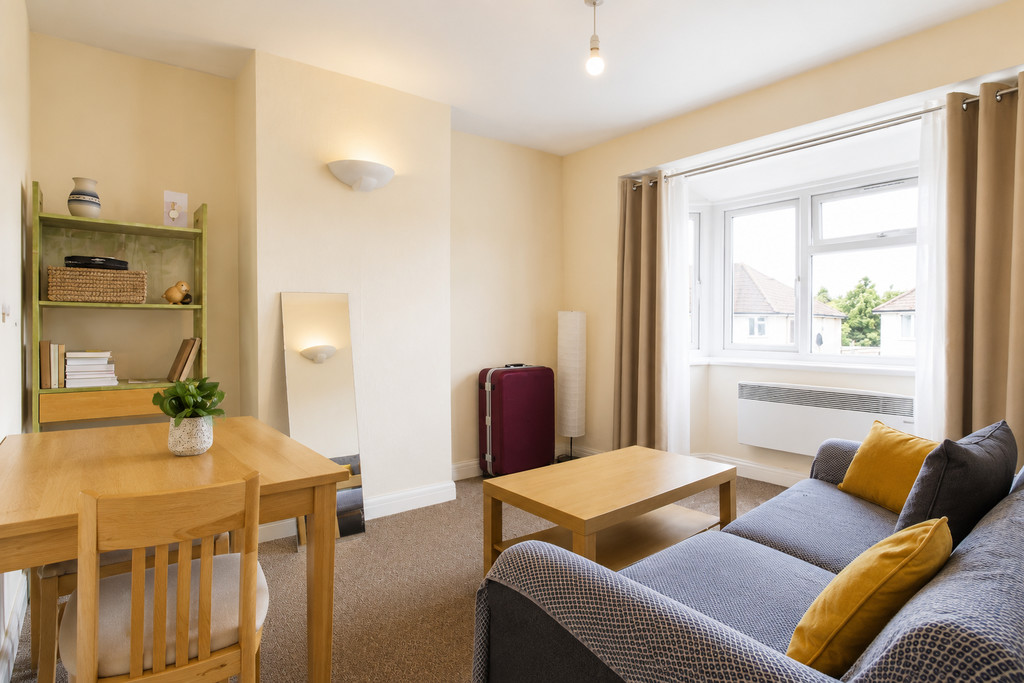 1 bed Annexe for rent in Oxfordshire. From Martin & Co - Oxford