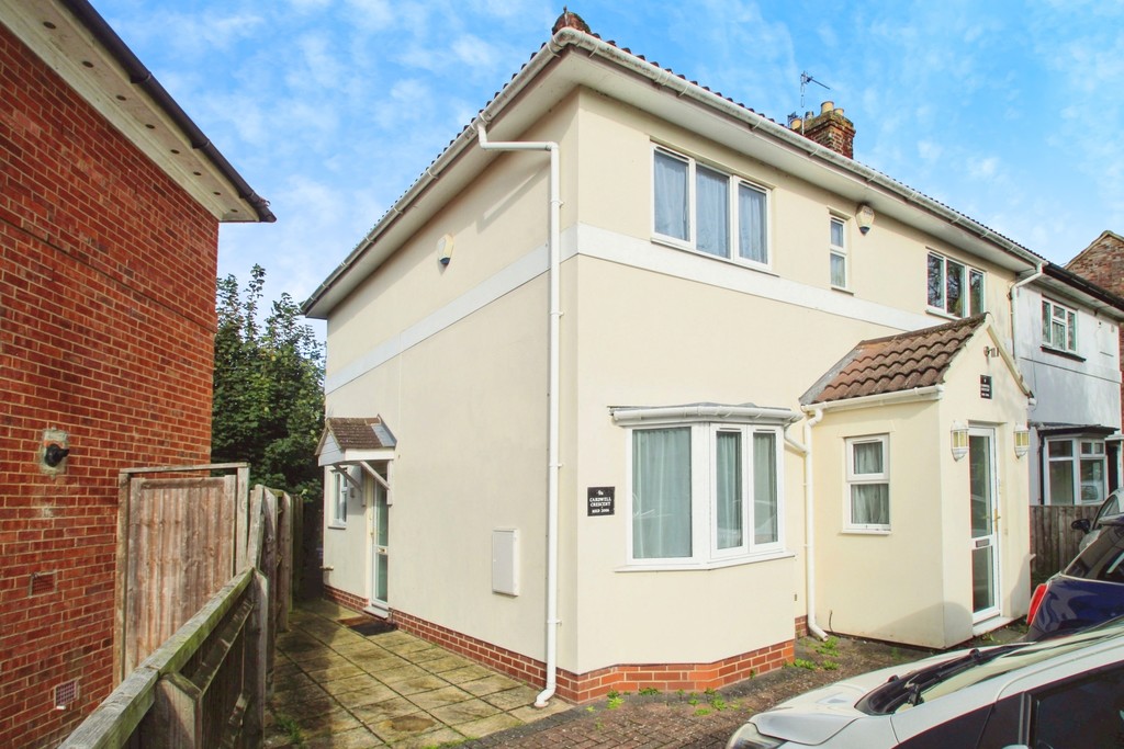 3 bed Semi Detached for rent in Oxfordshire. From Martin & Co - Oxford