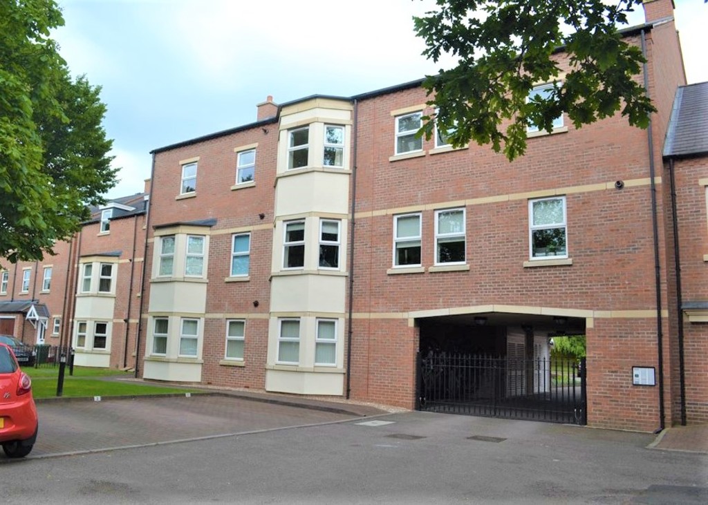 3 bed Apartment for rent in Warwickshire. From Martin & Co - Leamington Spa