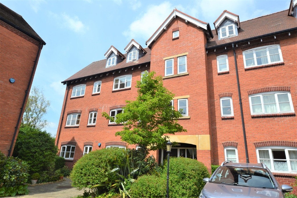 2 bed Apartment for rent in Warwickshire . From Martin & Co - Leamington Spa