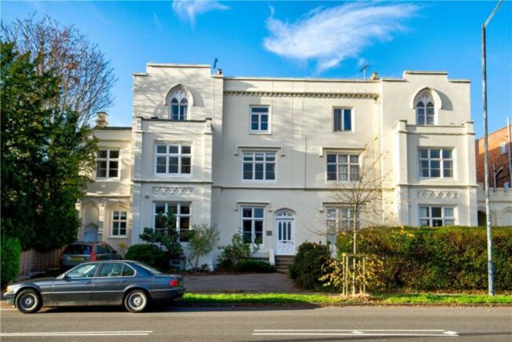 3 bed Apartment for rent in Warwickshire. From Martin & Co - Leamington Spa