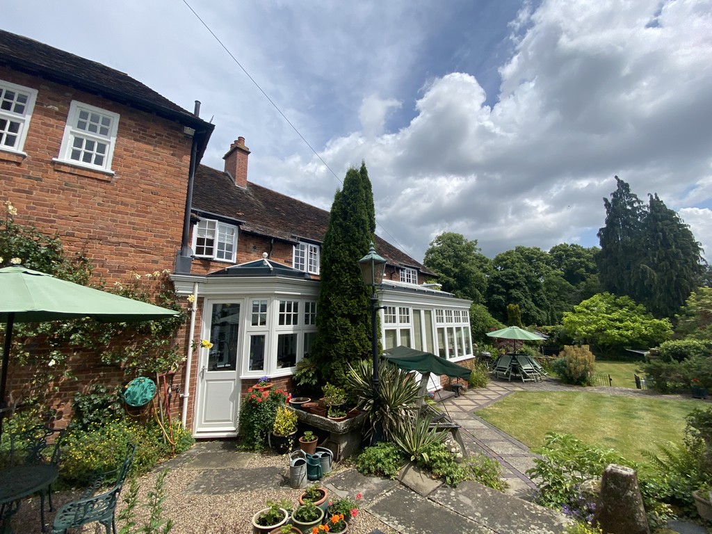 2 bed Apartment for rent in Warwickshire. From Martin & Co - Leamington Spa 2 bed Apartment for rent in Warwickshire. From Martin & Co - Leamington Spa