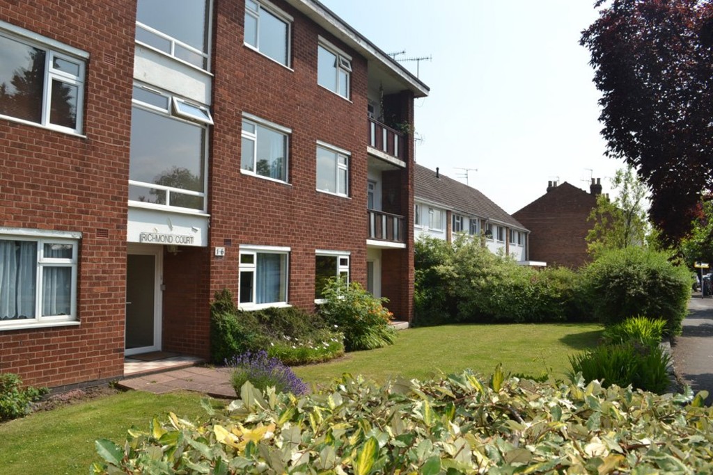 2 bed Apartment for rent in Warwickshire. From Martin & Co - Leamington Spa