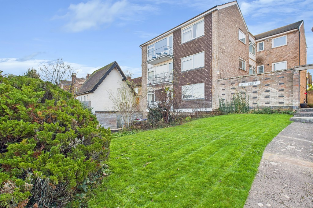 2 bed Apartment for rent in Warwickshire. From Martin & Co - Leamington Spa