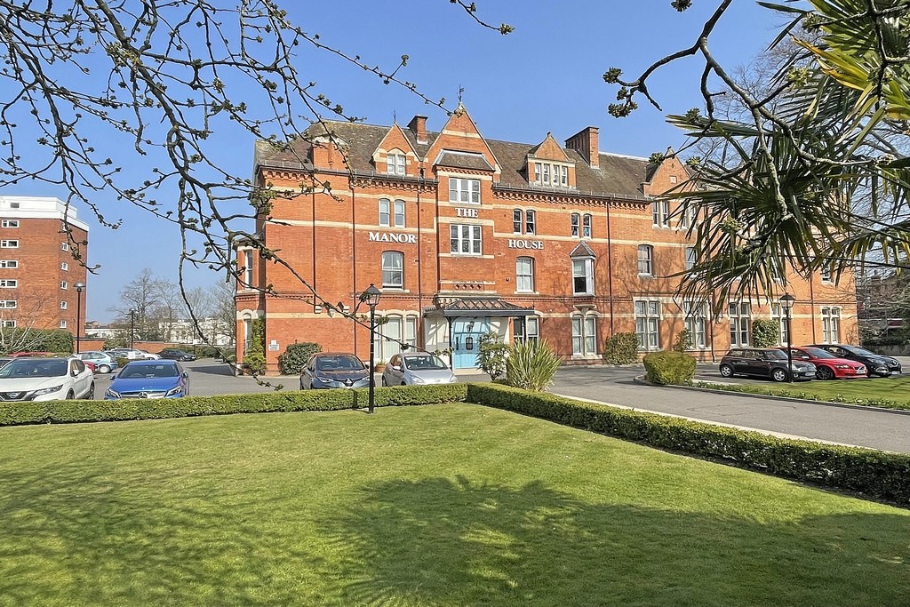 2 bed Apartment for rent in Warwickshire. From Martin & Co - Leamington Spa