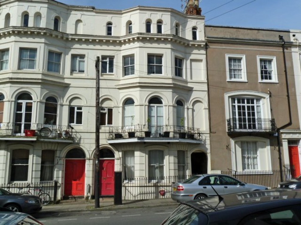 1 bed Apartment for rent in Warwickshire. From Martin & Co - Leamington Spa