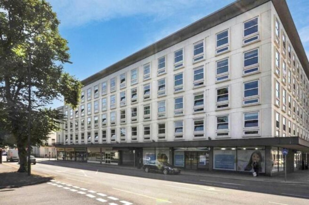 2 bed Apartment for rent in Warwickshire. From Martin & Co - Leamington Spa 2 bed Apartment for rent in Warwickshire. From Martin & Co - Leamington Spa
