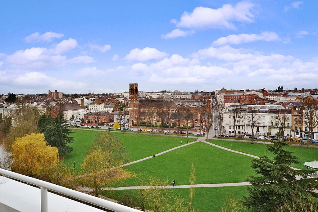 2 bed Apartment for rent in Whitnash. From Martin & Co - Leamington Spa