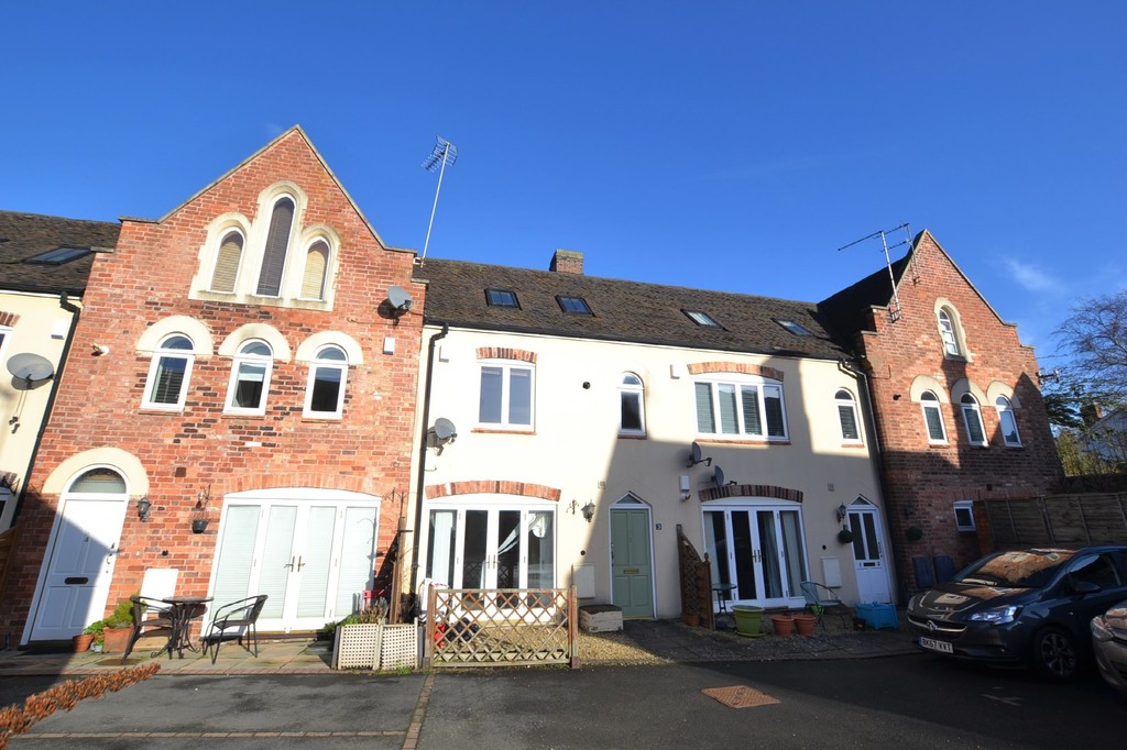 3 bed Town House for rent in Whitnash. From Martin & Co - Leamington Spa