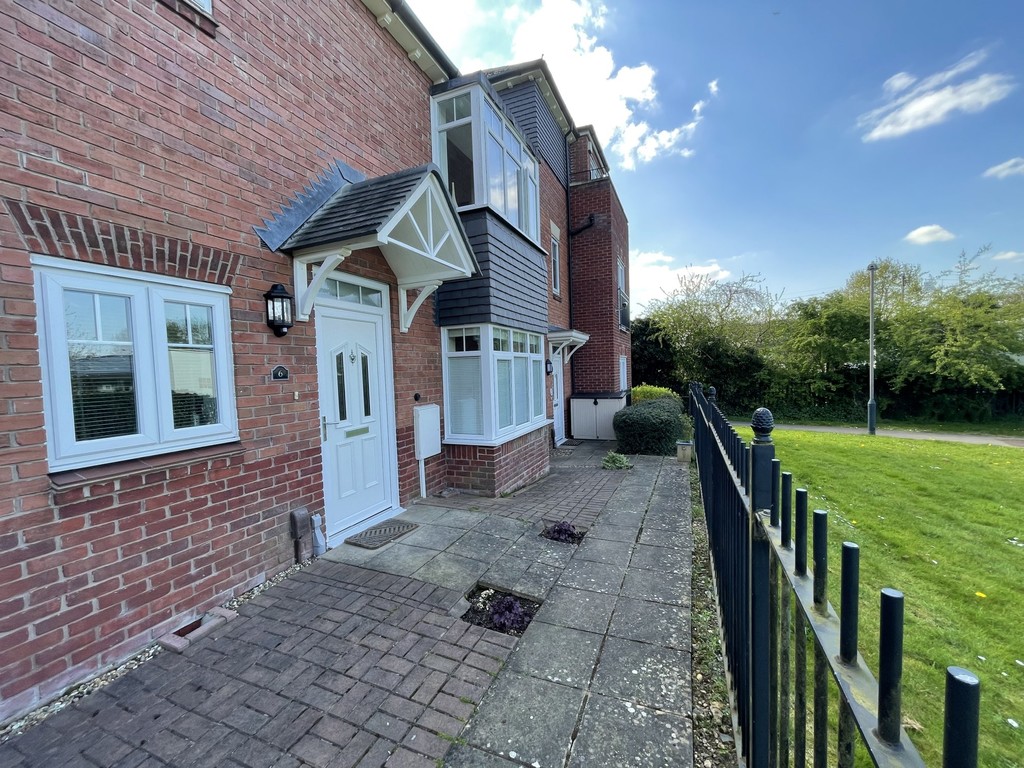 2 bed Apartment for rent in Warwick. From Martin & Co - Leamington Spa 2 bed Apartment for rent in Warwick. From Martin & Co - Leamington Spa