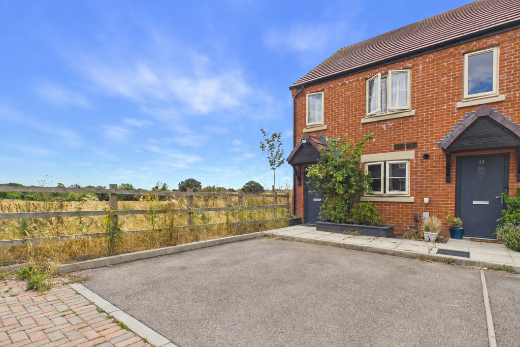 2 bed End of Terrace for rent in warwickshire. From Martin & Co - Leamington Spa