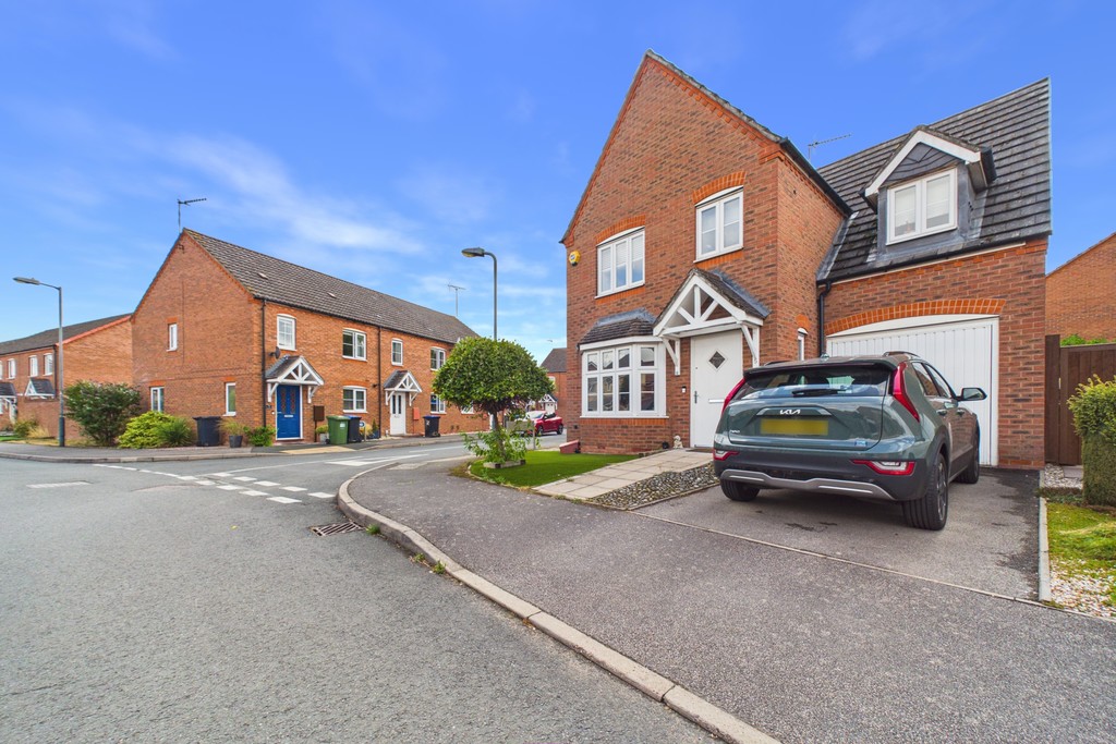 4 bed Detached for rent in Warwickshire. From Martin & Co - Leamington Spa 4 bed Detached for rent in Warwickshire. From Martin & Co - Leamington Spa