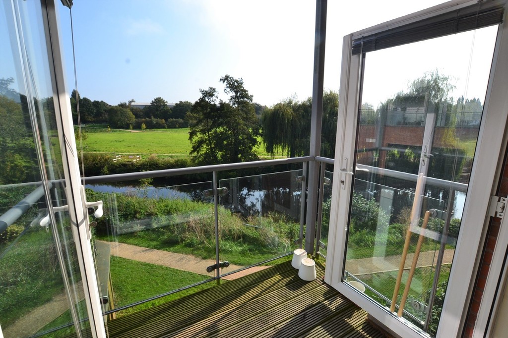 1 bed Apartment for rent in Warwickshire. From Martin & Co - Leamington Spa