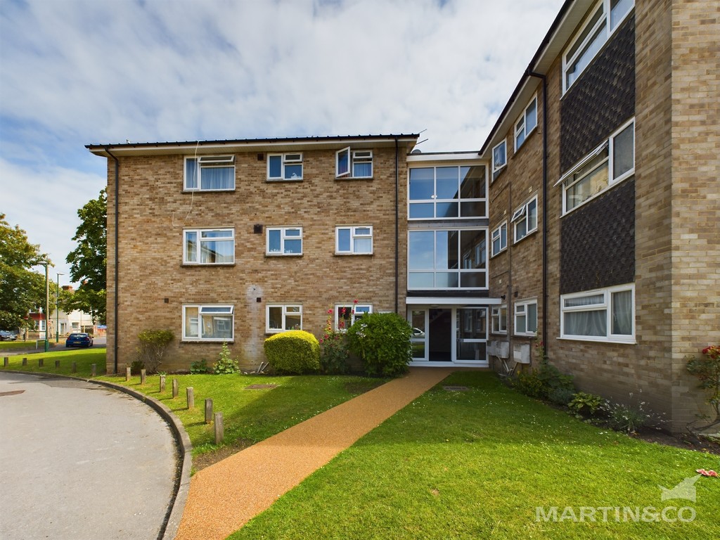 2 bed Apartment for rent in West Sussex. From Martin & Co - Bognor Regis