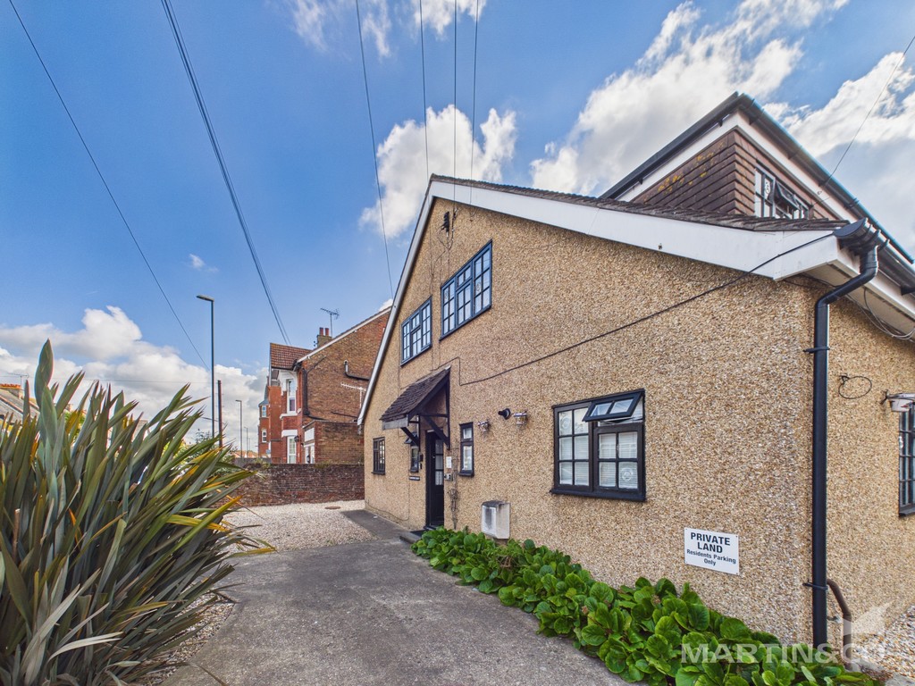 1 bed Ground Floor Flat for rent in West Sussex . From Martin & Co - Bognor Regis