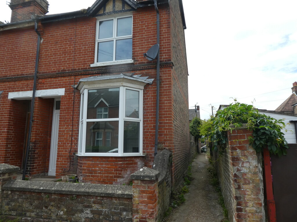 3 bed End of Terrace for rent in Littlehampton. From Martin & Co - Bognor Regis