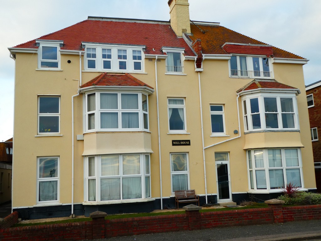 2 bed Apartment for rent in West Sussex. From Martin & Co - Bognor Regis