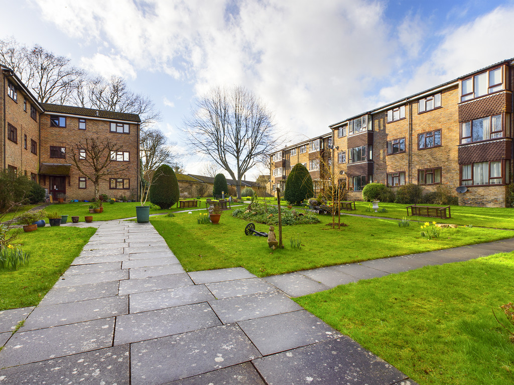 2 bed 1st Floor Flat for rent in Burgess Hill. From Martin & Co - Burgess Hill 2 bed 1st Floor Flat for rent in Burgess Hill. From Martin & Co - Burgess Hill