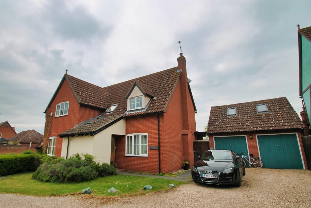 4 bed Detached House for rent in Chelmsford. From Martin & Co - Chelmsford