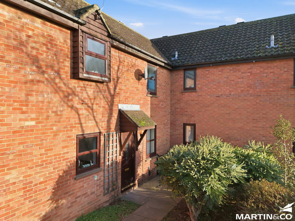 1 bed Mid Terraced House for rent in Sandon. From Martin & Co - Chelmsford