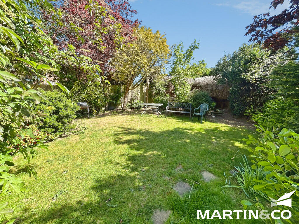 4 bed Detached for rent in Chelmsford. From Martin & Co - Chelmsford