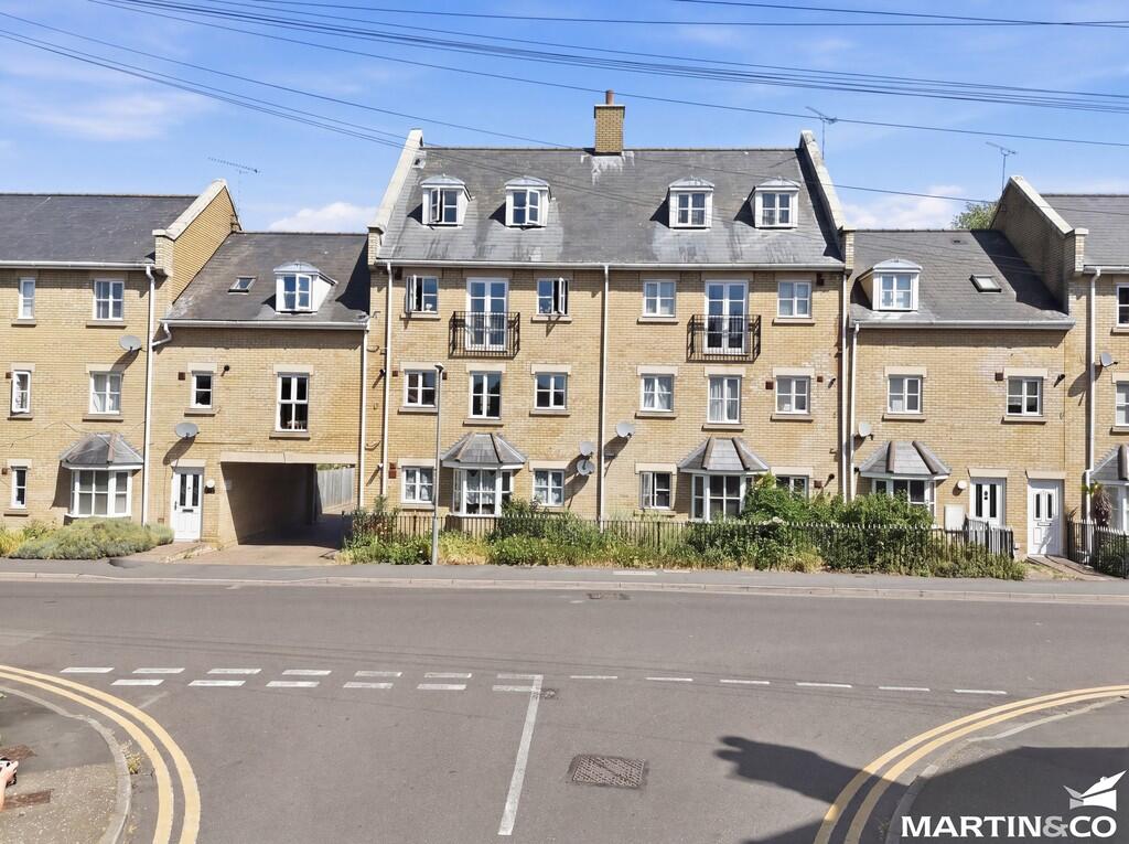 2 bed Apartment for rent in Chelmsford. From Martin & Co - Chelmsford
