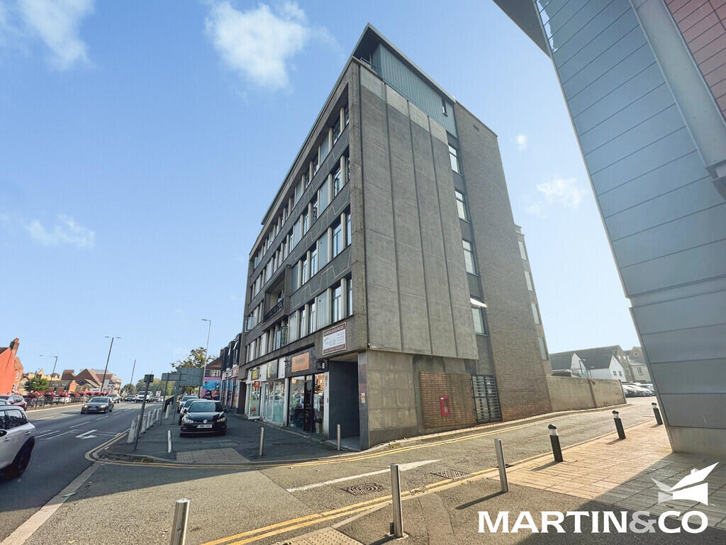 2 bed Apartment for rent in Sandon. From Martin & Co - Chelmsford