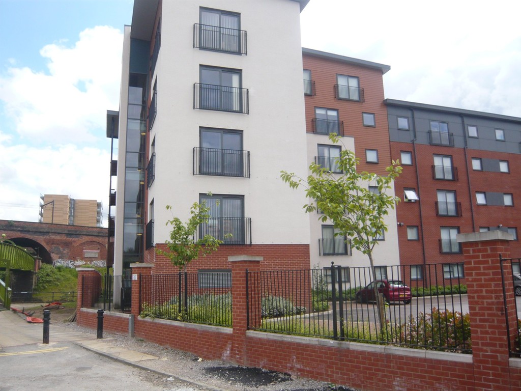 2 bed Apartment for rent in Salford. From Martin & Co - Manchester Central
