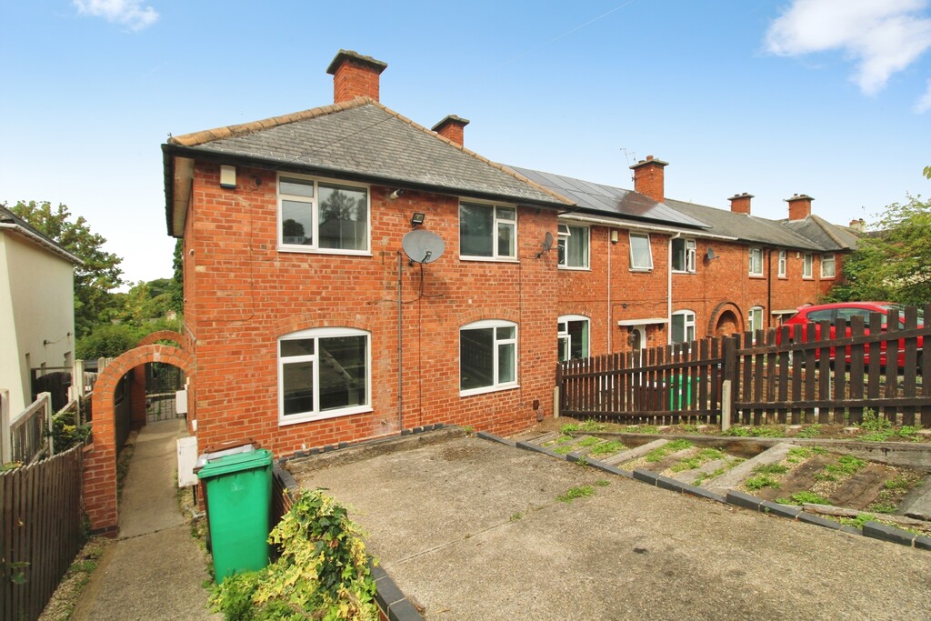 3 bed End of Terrace for rent in Nottingham. From Martin & Co - Nottingham Hucknall