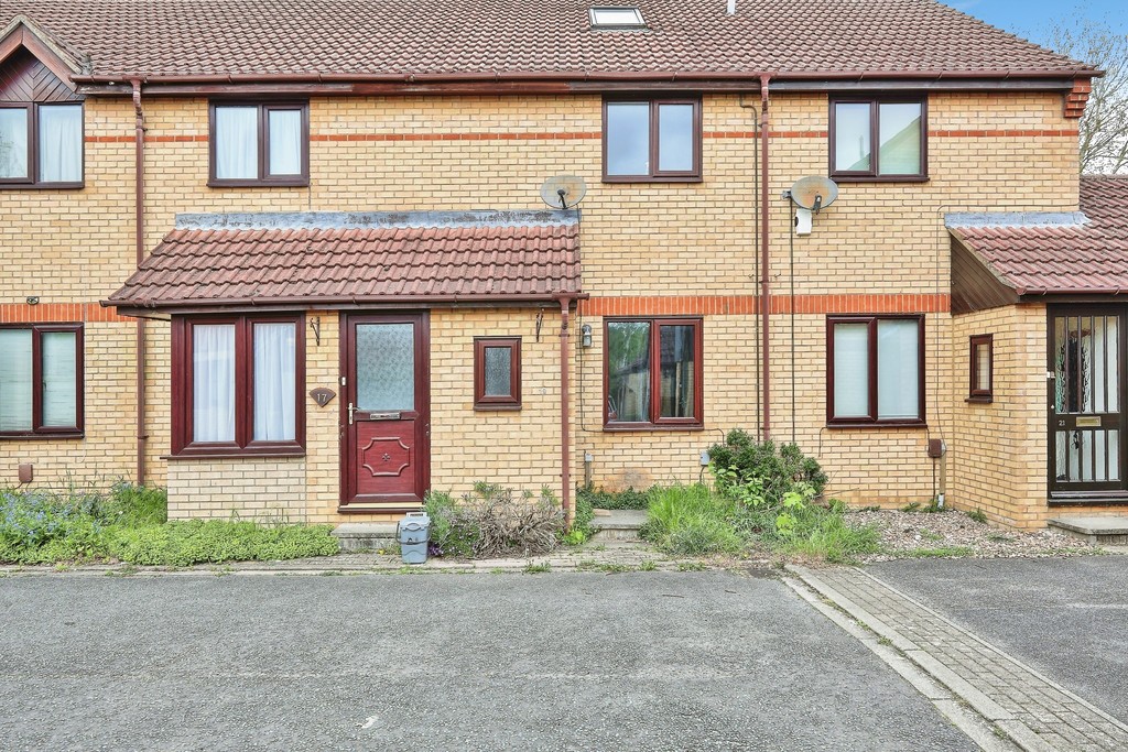 2 bed Mid Terraced House for rent in Cambridgeshire. From Martin & Co - Cambridge