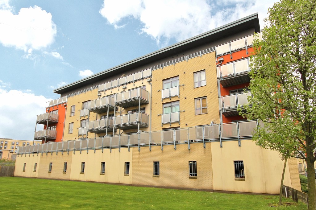 2 bed Apartment for rent in Cambridgeshire. From Martin & Co - Cambridge