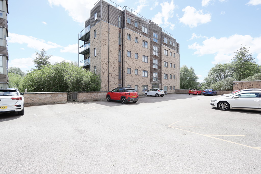 2 bed Apartment for rent in Cambridgeshire. From Martin & Co - Cambridge
