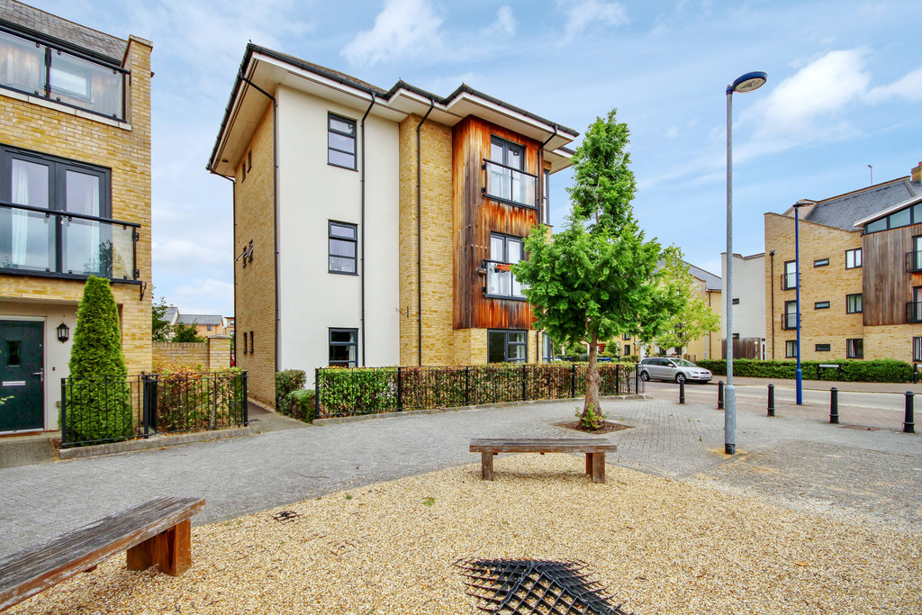 2 bed Apartment for rent in Cambridgeshire. From Martin & Co - Cambridge
