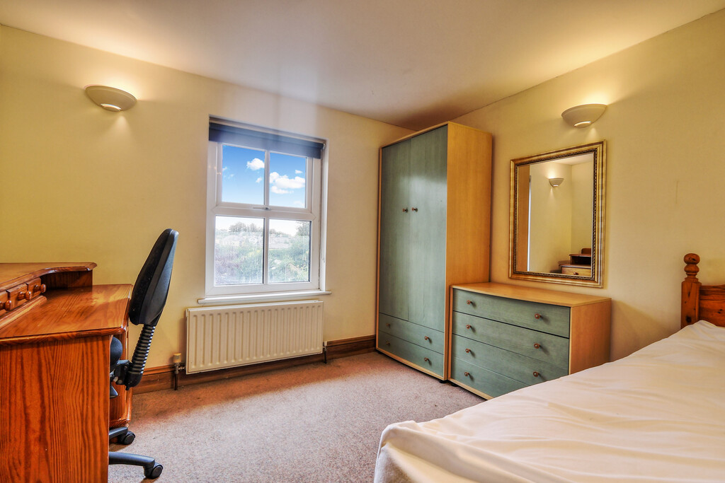 1 bed Mid Terraced House for rent in Cambridge. From Martin & Co - Cambridge 1 bed Mid Terraced House for rent in Cambridge. From Martin & Co - Cambridge