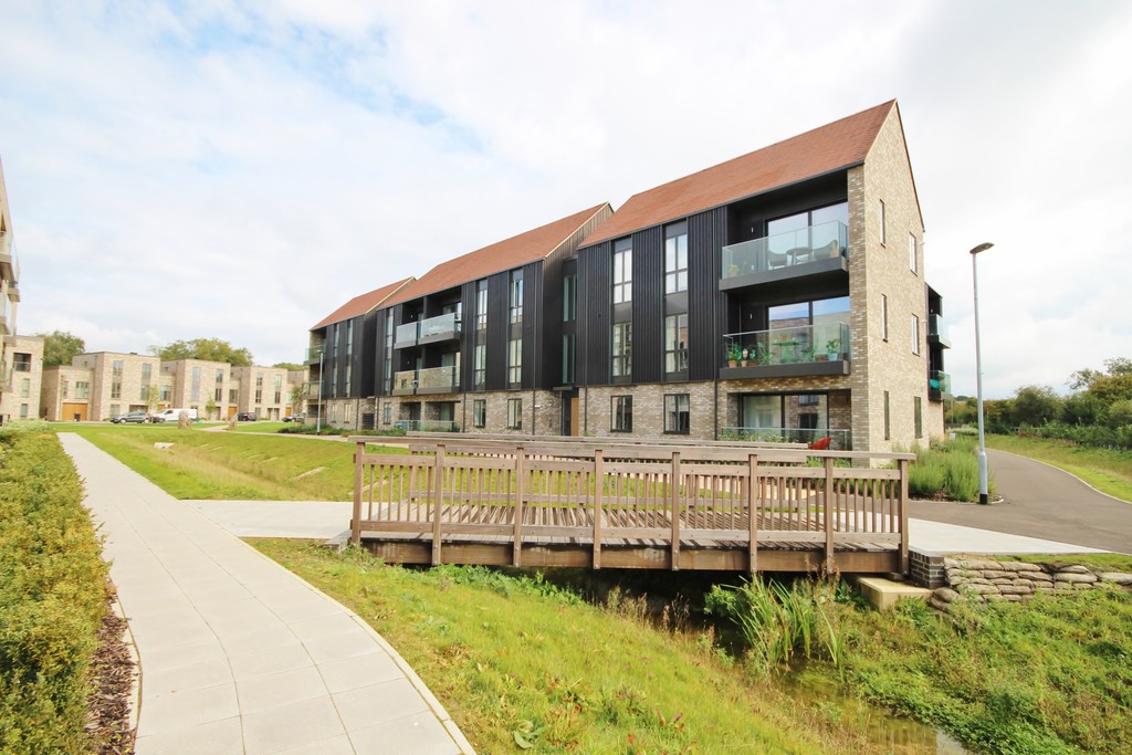 2 bed Apartment for rent in Cambridgeshire. From Martin & Co - Cambridge