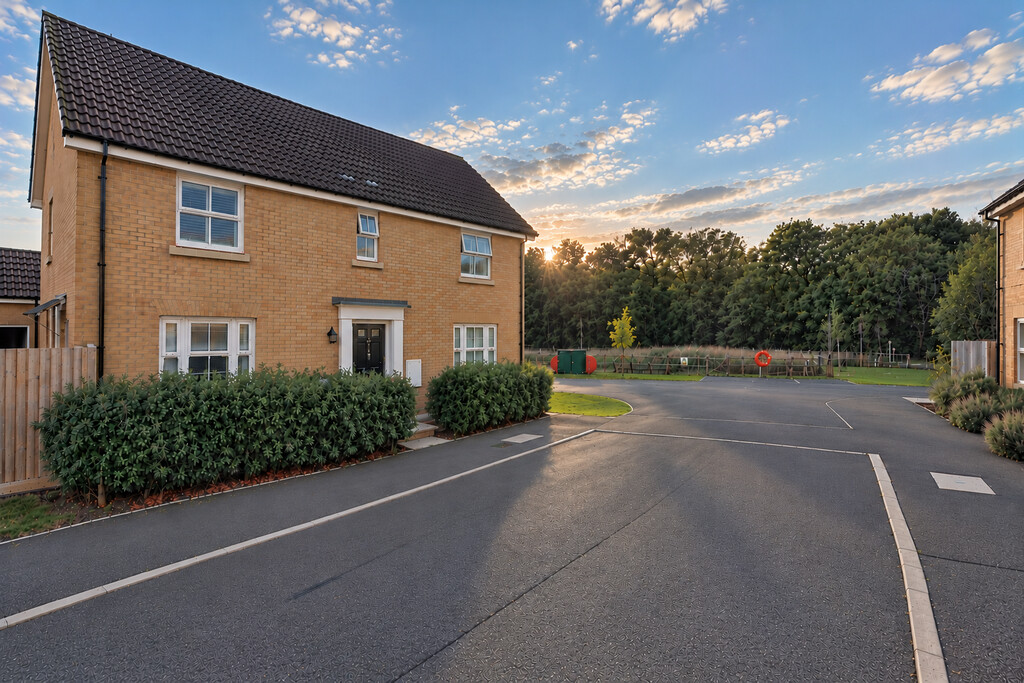 4 bed Detached for rent in Cambridgeshire. From Martin & Co - Cambridge 4 bed Detached for rent in Cambridgeshire. From Martin & Co - Cambridge