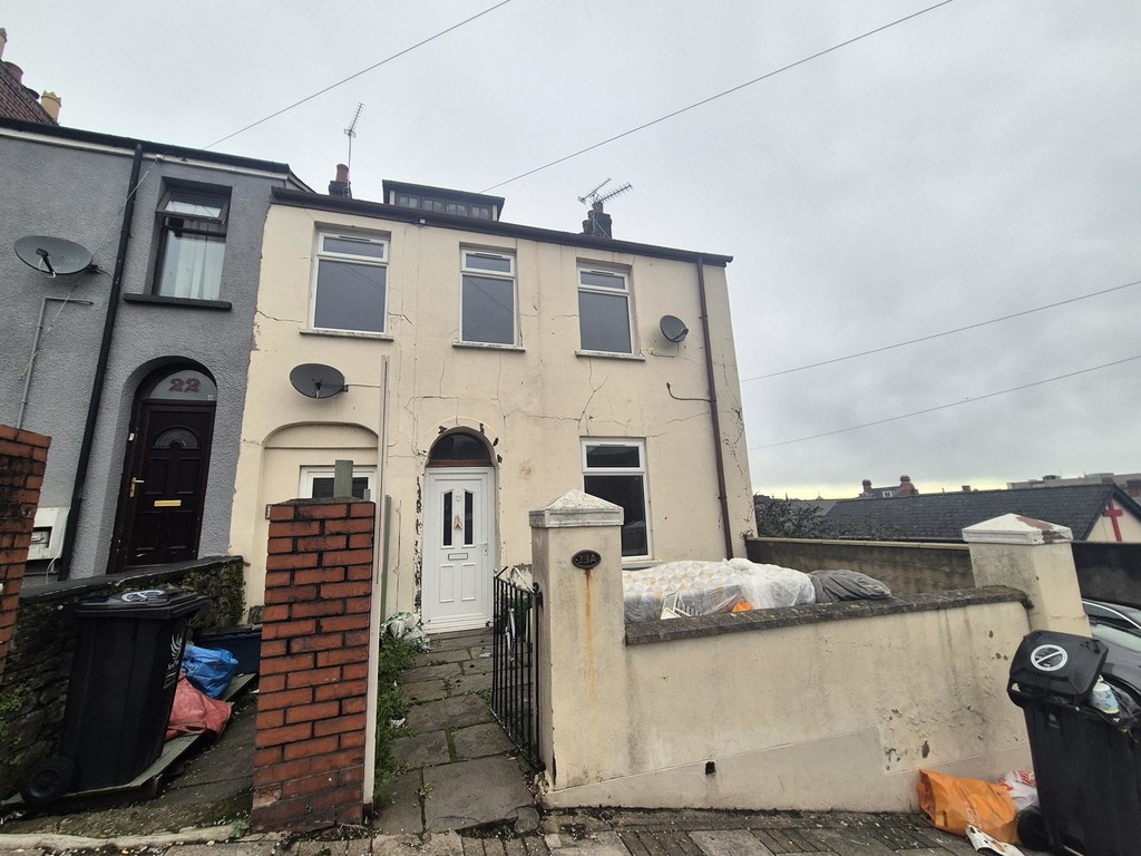 1 bed 1st Floor Flat for rent in Newport. From Martin & Co - Newport