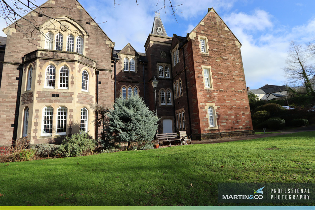 2 bed Ground Floor Flat for rent in Monmouthshire. From Martin & Co - Newport
