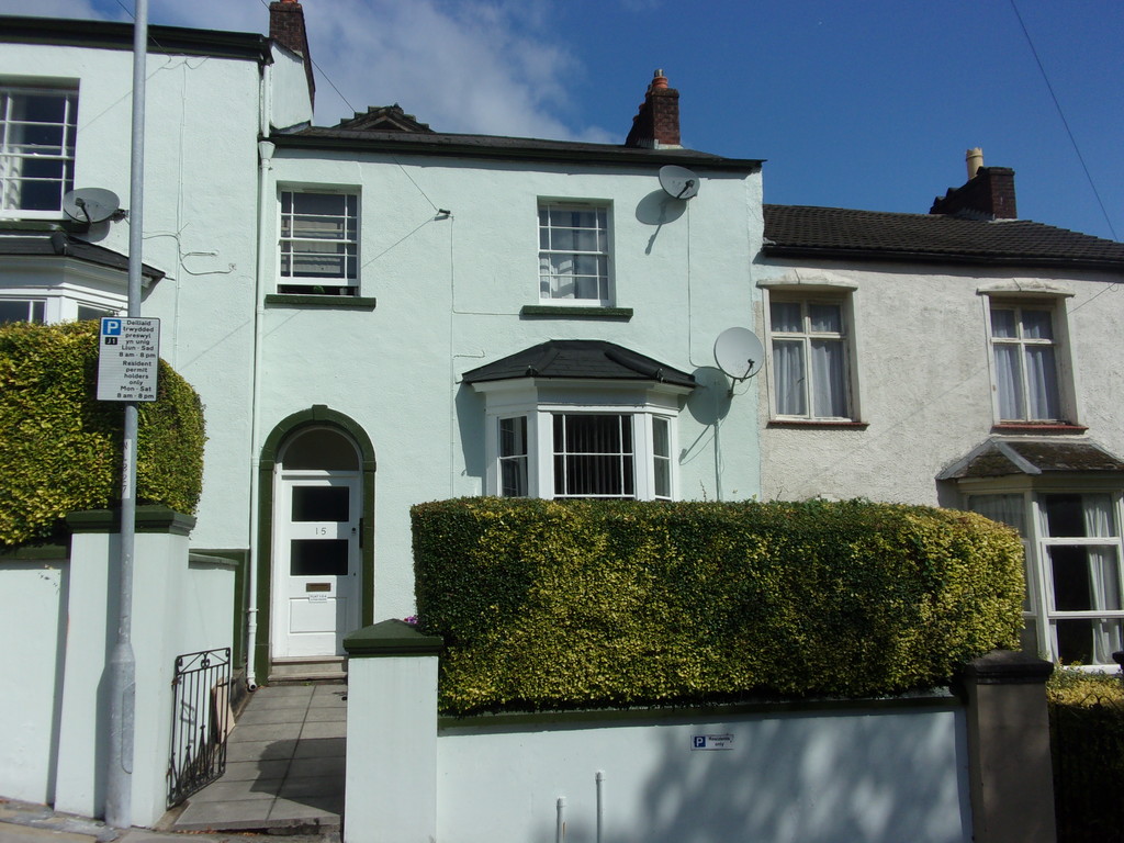 1 bed 1st Floor Flat for rent in Newport. From Martin & Co - Newport