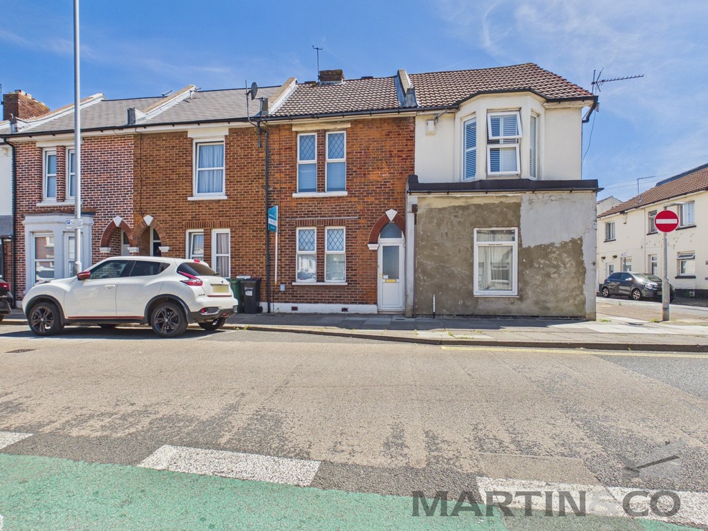 3 bed Mid Terraced House for rent in Hampshire. From Martin & Co - Portsmouth