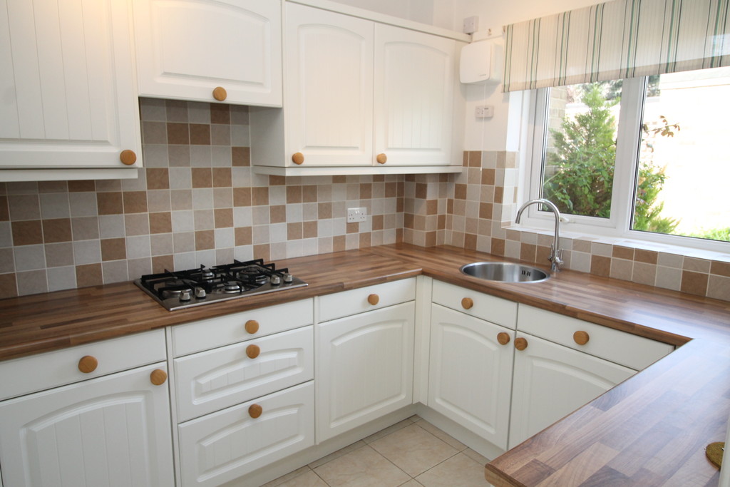 2 bed Ground Floor Flat for rent in West Sussex. From Martin & Co - Portsmouth 2 bed Ground Floor Flat for rent in West Sussex. From Martin & Co - Portsmouth