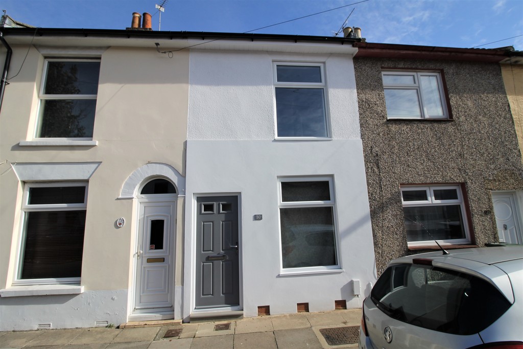 2 bed Mid Terraced House for rent in Hampshire. From Martin & Co - Portsmouth 2 bed Mid Terraced House for rent in Hampshire. From Martin & Co - Portsmouth