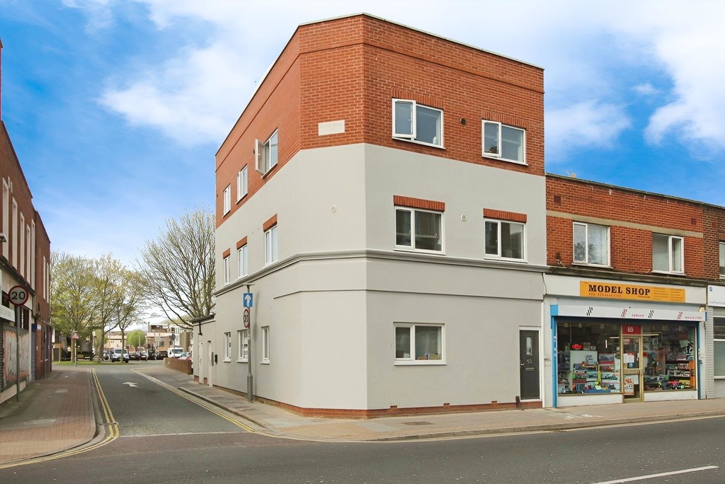 2 bed 1st Floor Flat for rent in Portsmouth. From Martin & Co - Portsmouth 2 bed 1st Floor Flat for rent in Portsmouth. From Martin & Co - Portsmouth